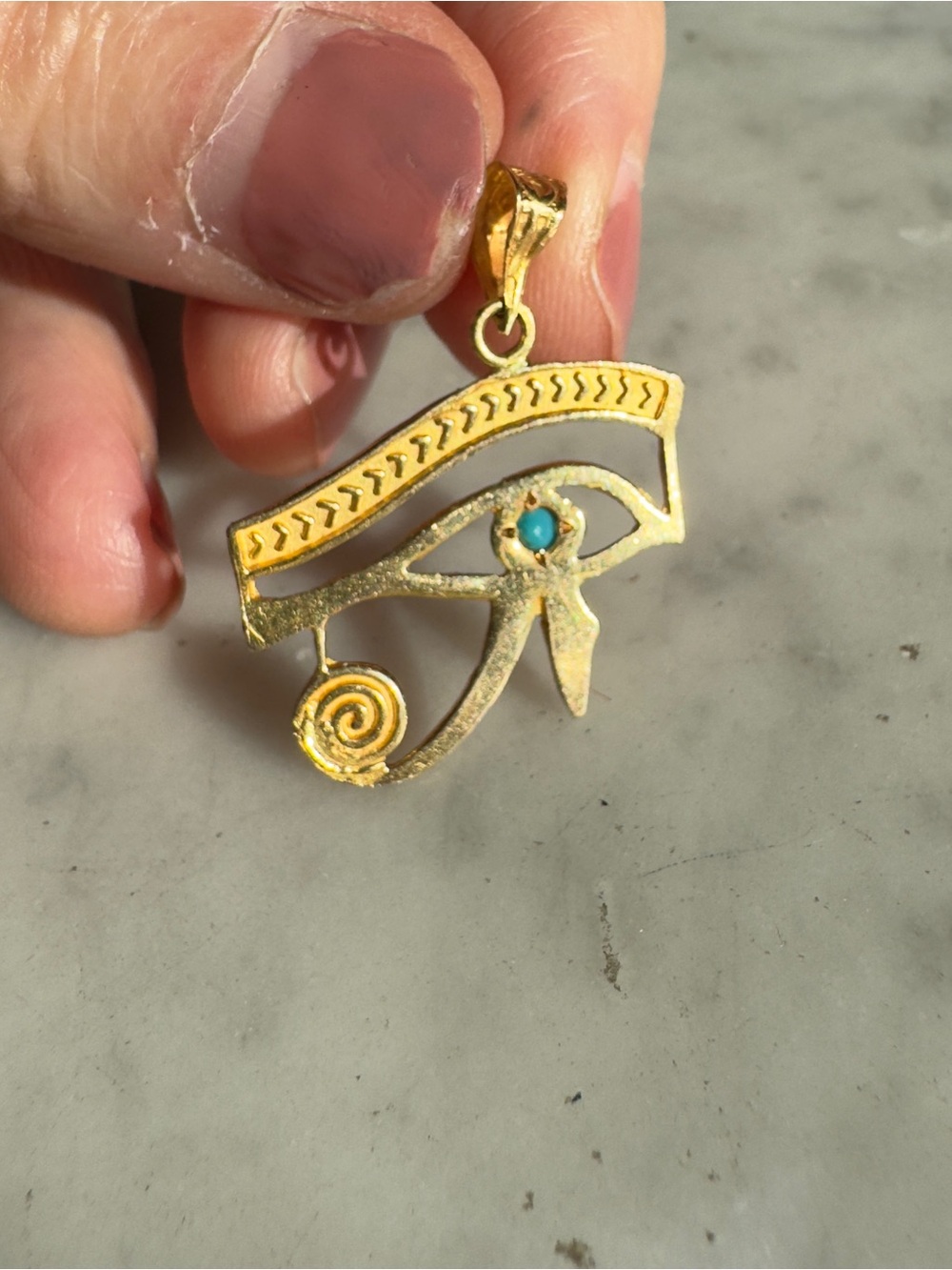 22k Egyptian Eye Pendant - Picture 6 of 12